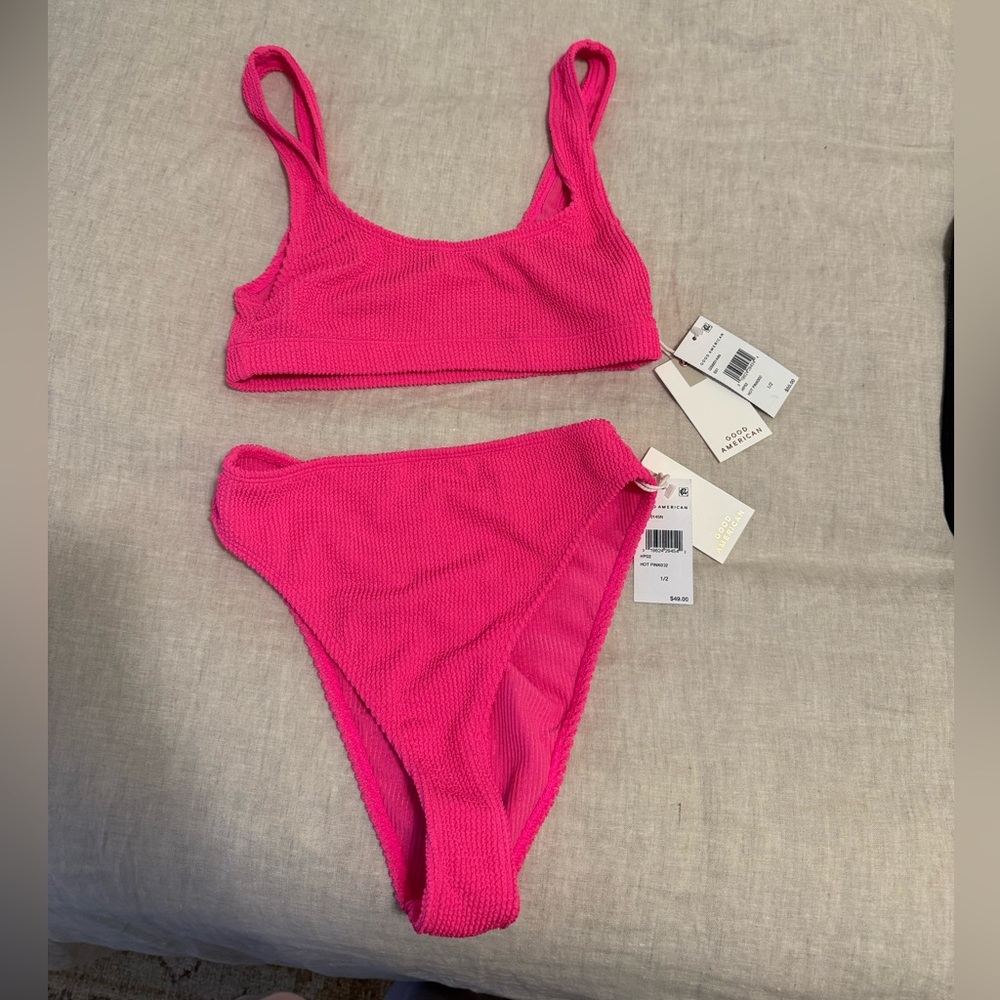 Good American pink swimsuit new with tags size 1/2 (medium)